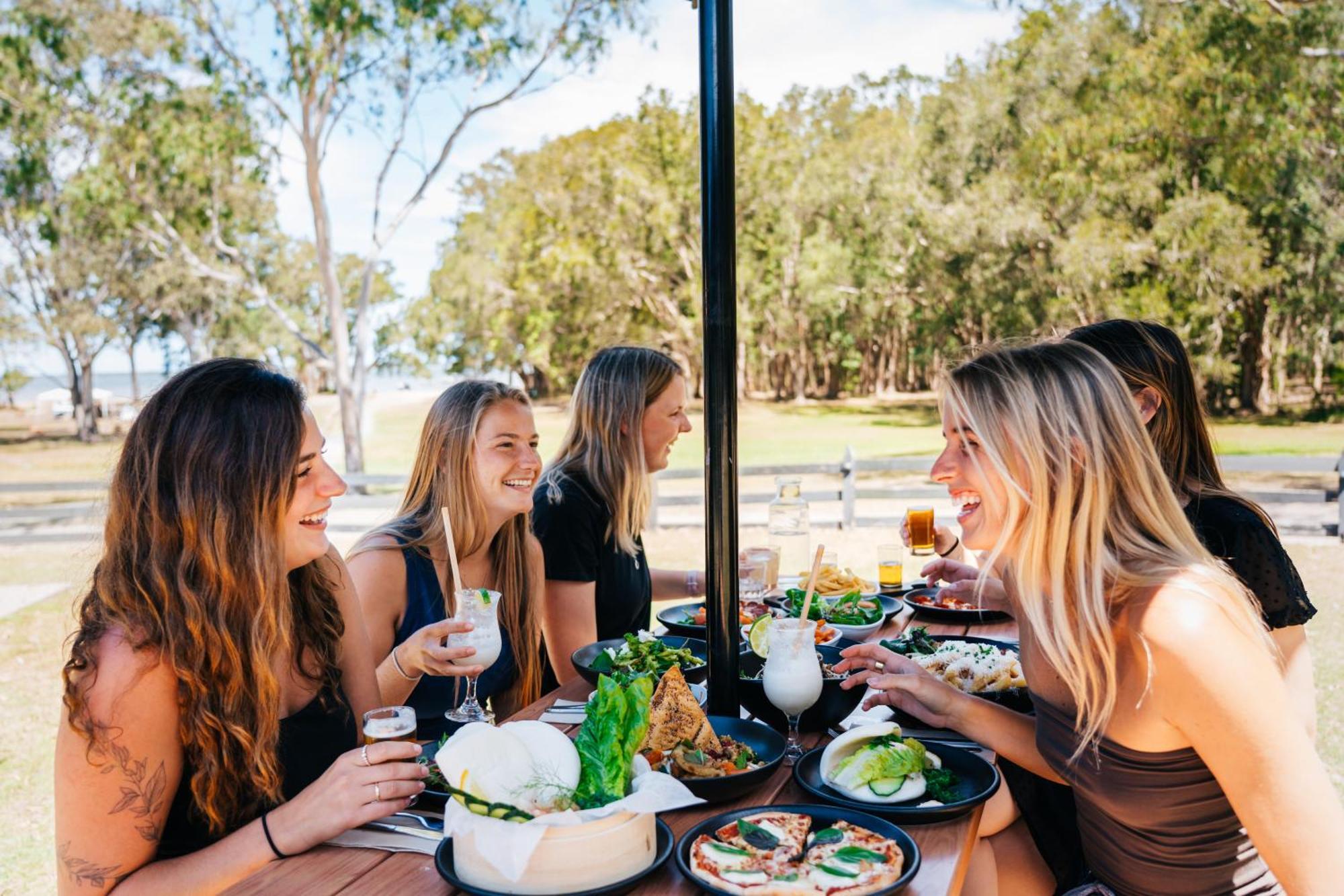 Kangarooms Noosa Everglades Cootharaba 외부 사진