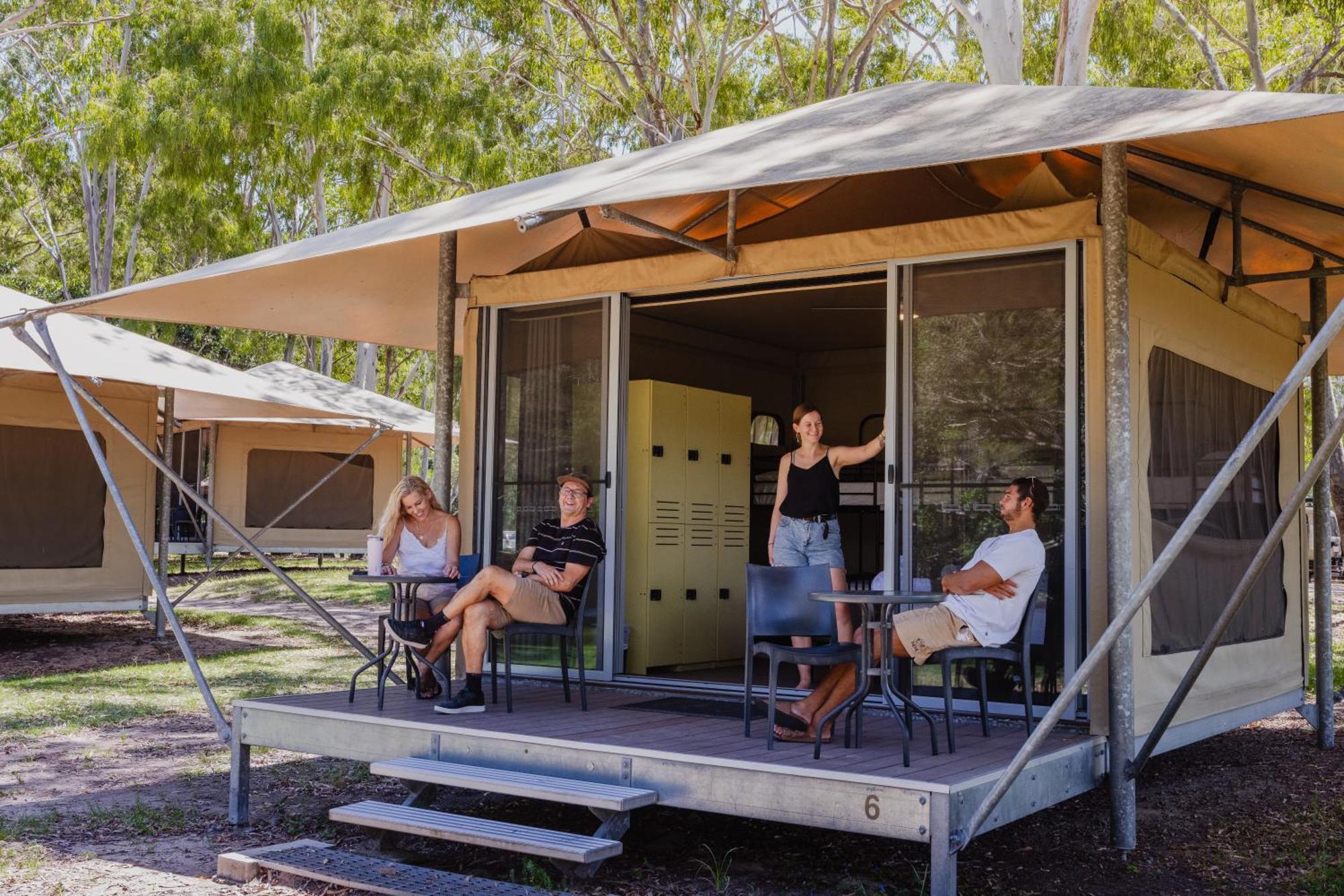 Kangarooms Noosa Everglades Cootharaba 외부 사진
